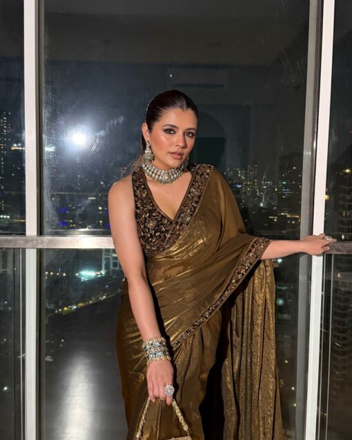 Bollywood celebrity sequence saree - Image 7